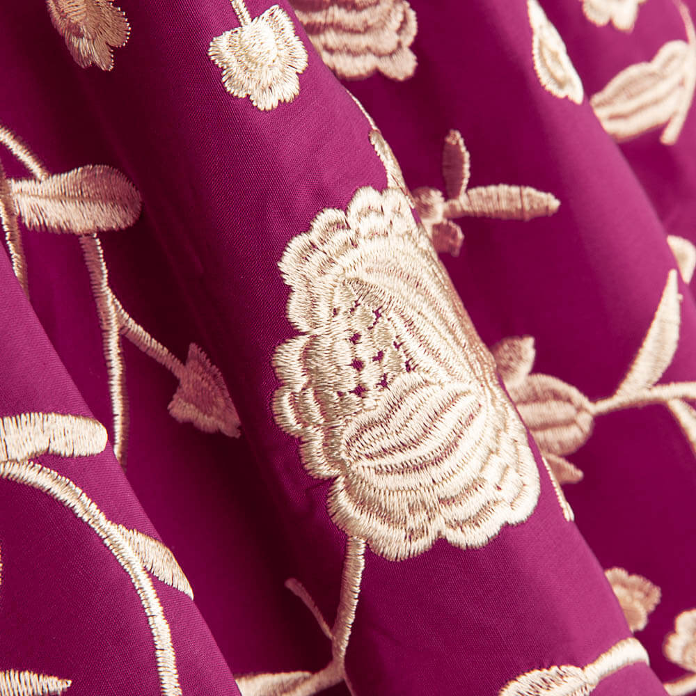 Mantón Bordado Crudo Tencel Fresa - Ribes y Casals