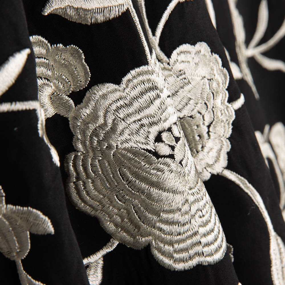 Mantón Bordado Crudo Tencel Negro - Ribes y Casals