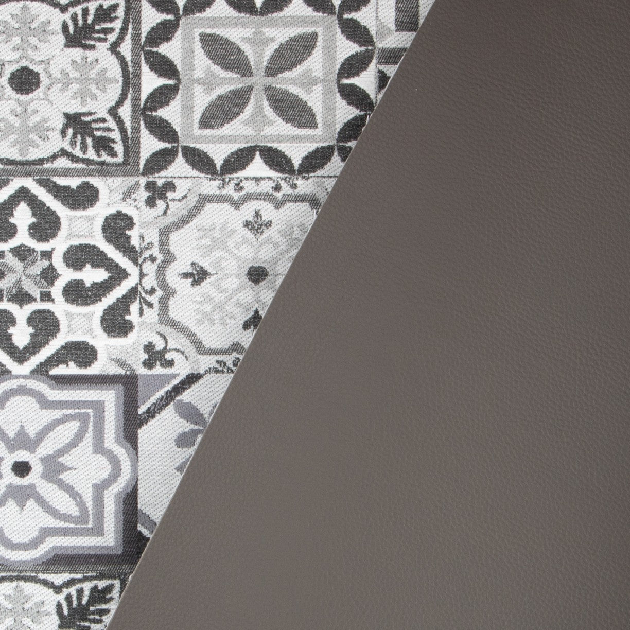 Moqueta Engomada Baldosas - Ribes y Casals