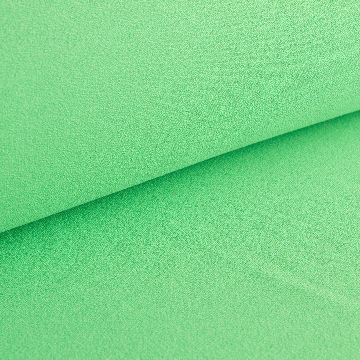 New Crepe Satén Verde Manzana - Ribes y Casals