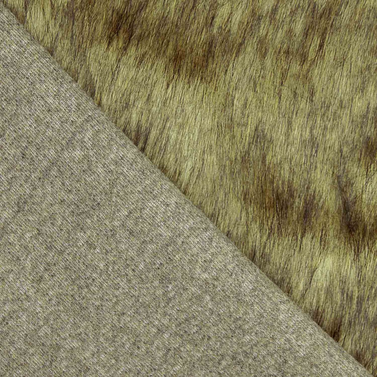 Pelo Largo Moda Lobo - Ribes y Casals