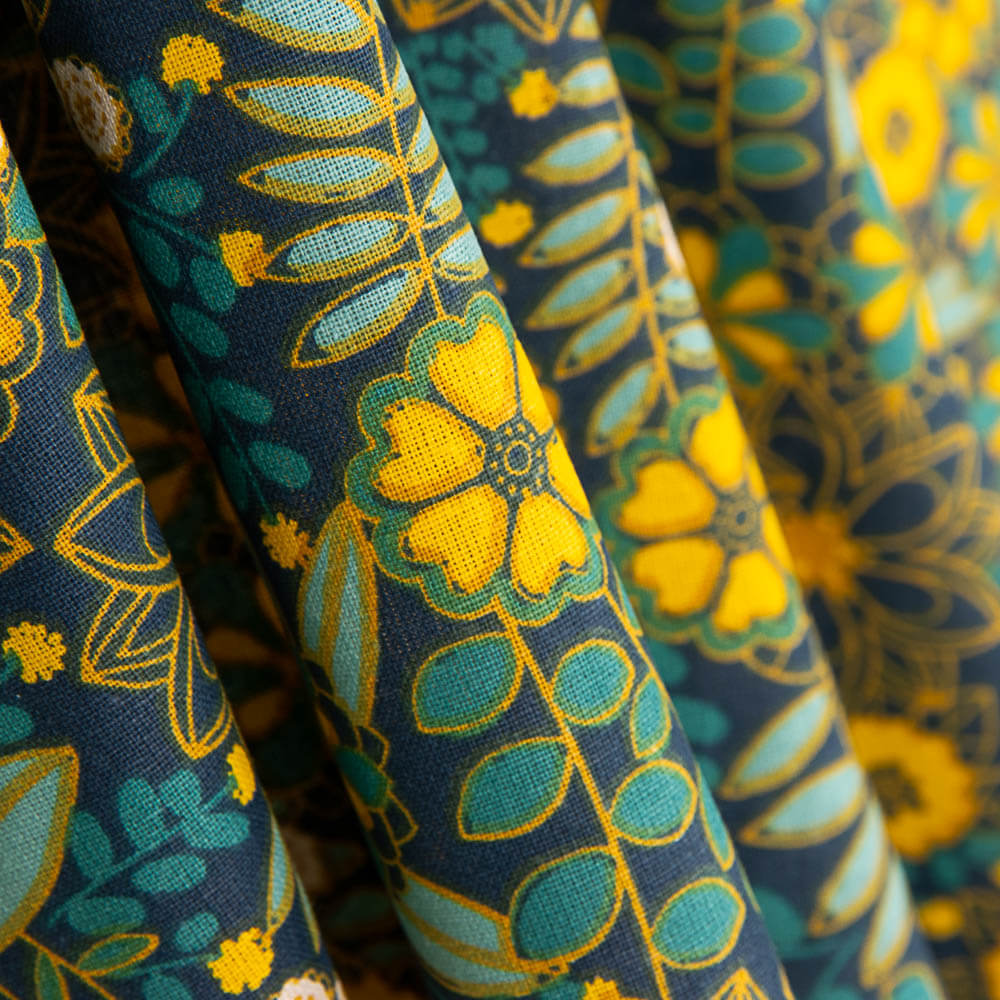 Algodón Estampado Flores Lily Azul - Ribes y Casals