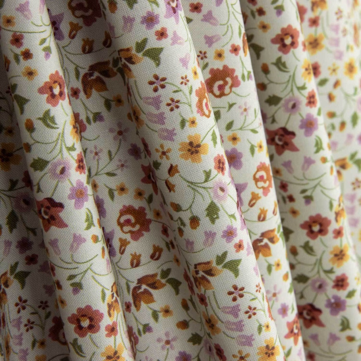 Popelín Floral Vintage Crudo - Ribes y Casals