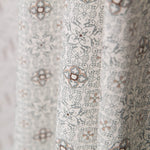 Popelín Mosaico Floral Gris - Ribes y Casals