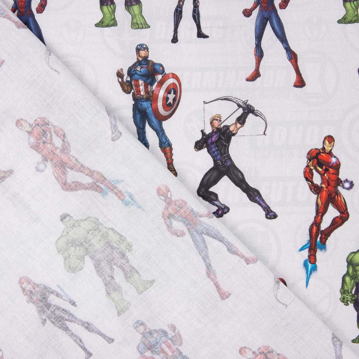 Popelín Licencia Los Vengadores Gris - Ribes y Casals