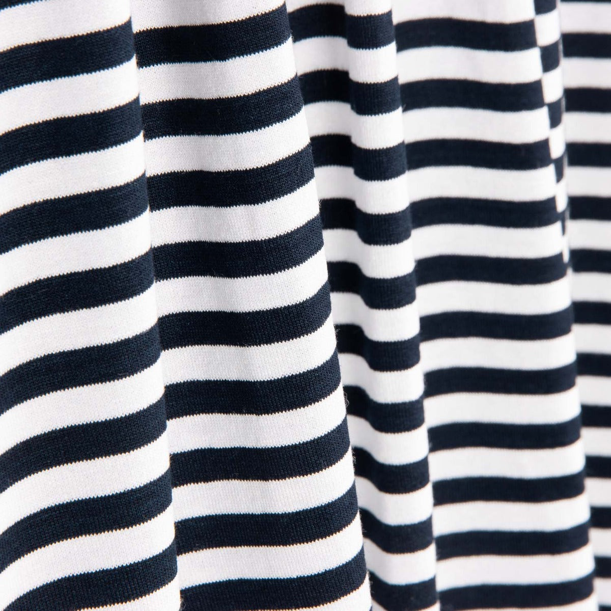 Punto Viscosa Rayas Marino 5mm - Ribes y Casals