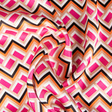 Satén Spandex Geo Mini Fucsia - Ribes y Casals