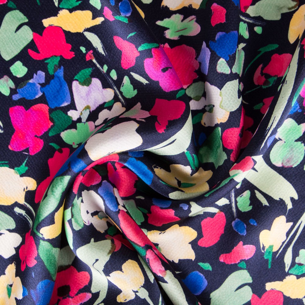 Satén Liberty London Pétalos Fucsia - Ribes y Casals