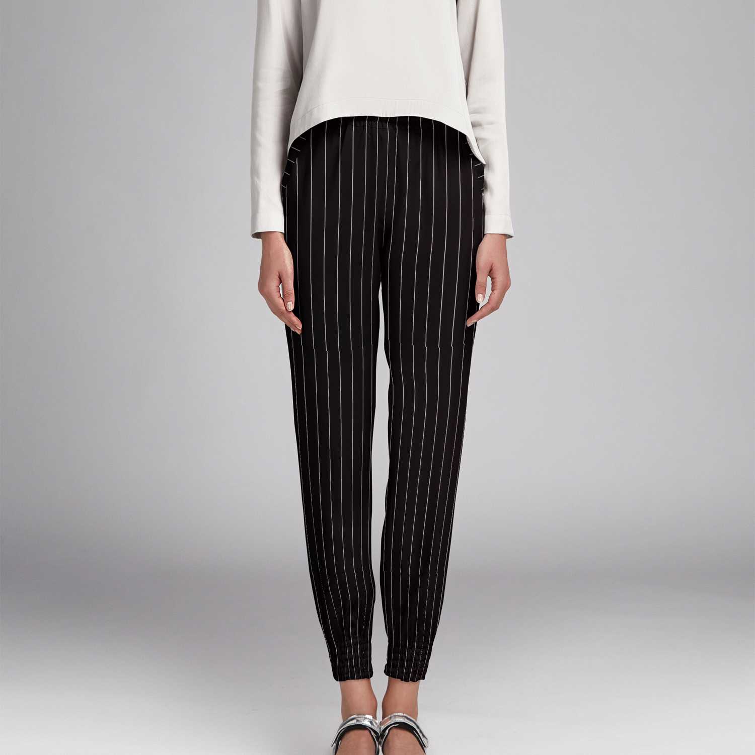 Tela Bielástica Raya Diplomática - Ribes y Casals