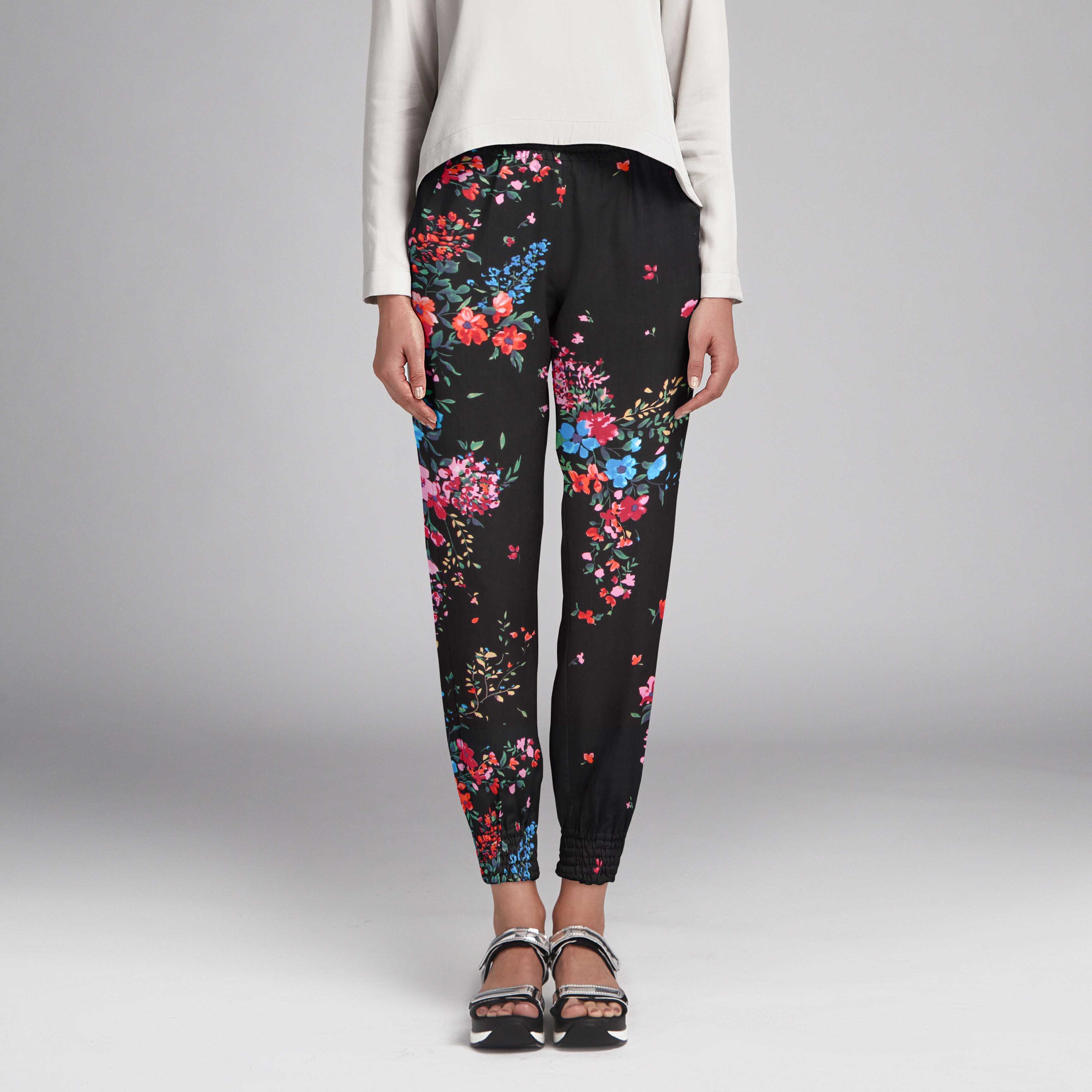 Viscosa Bouquet Negra - Ribes y Casals