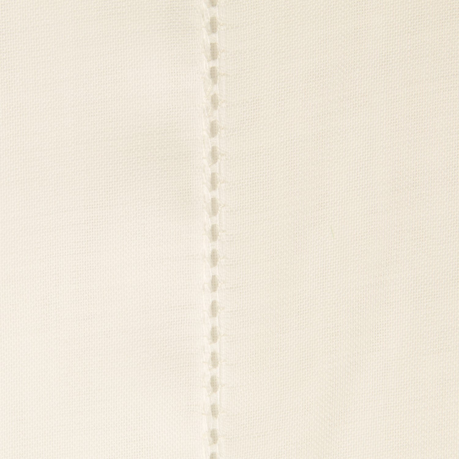 Tela Visillo Etamin Vainica Crudo - Ribes y Casals