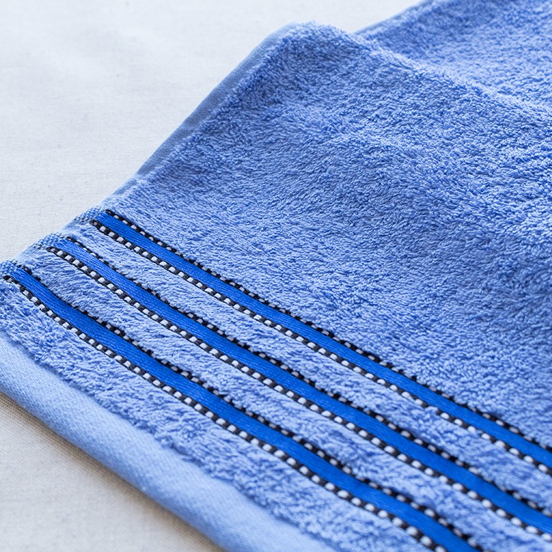 Toalla Azul Bordado 150x80cm - Ribes y Casals