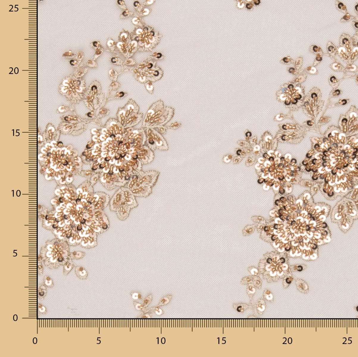 Tul Pedrería Bordado Dorado - Ribes y Casals