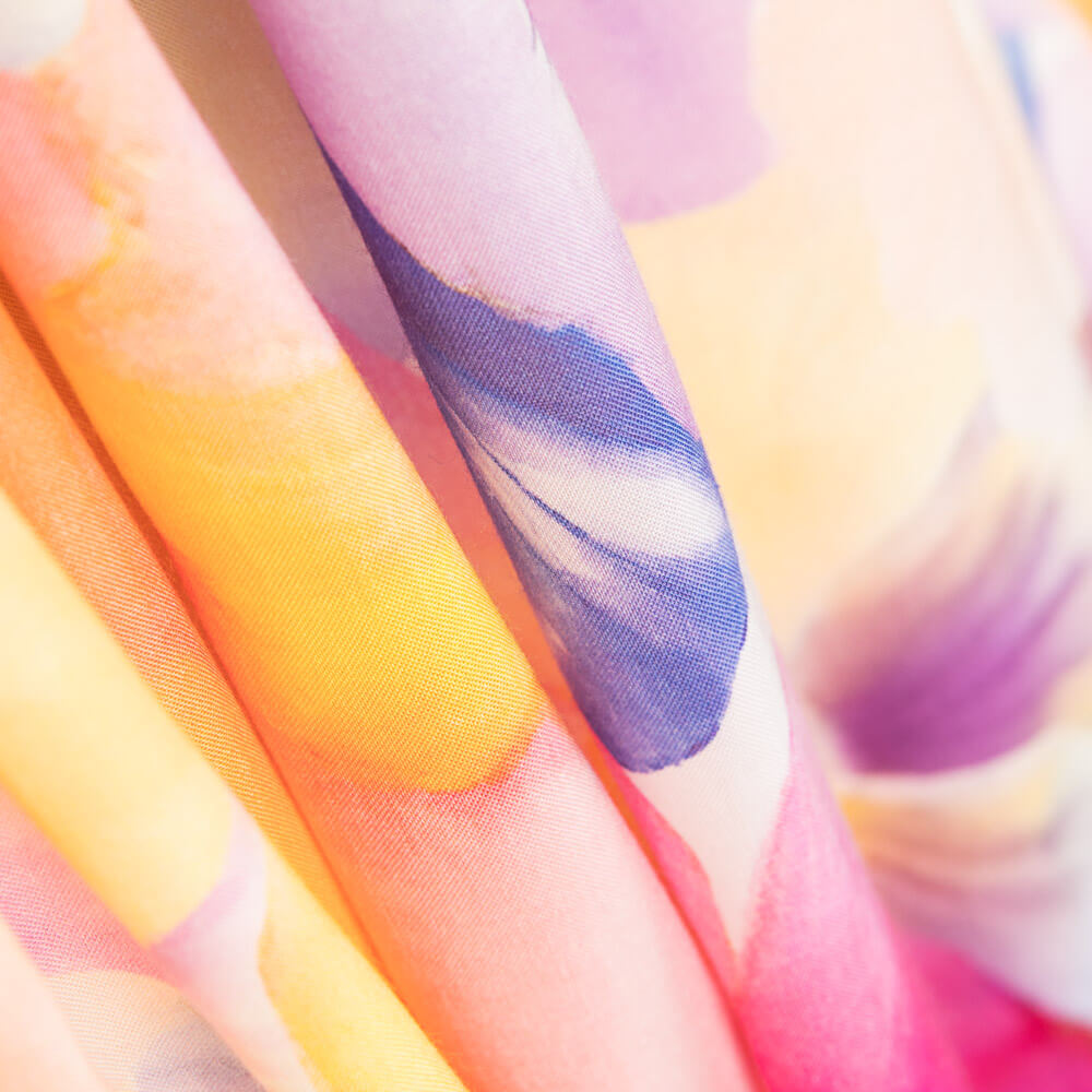 Viscosa Estampada Maxi Flores Fucsia - Ribes y Casals