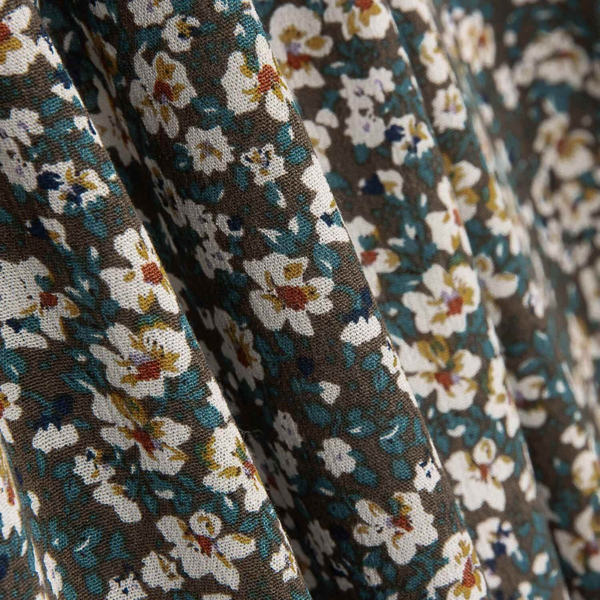 Viscosa Estampada Nenúfar Oscuro - Ribes y Casals